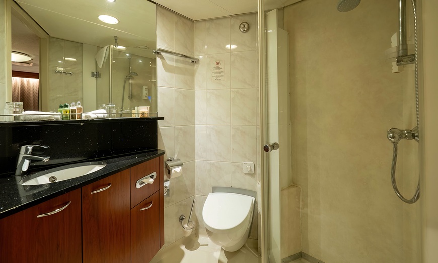 Image 3: Crucero por canales de Bélgica y Países Bajos: 5 noches todo incluido