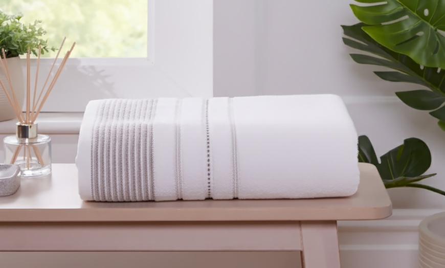 Image 6: 500GSM Dakota Cotton Bath Sheet 