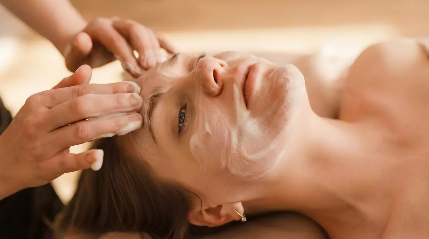 One, Two, or Three 60-Minute Signature or Dermaplaning Facials