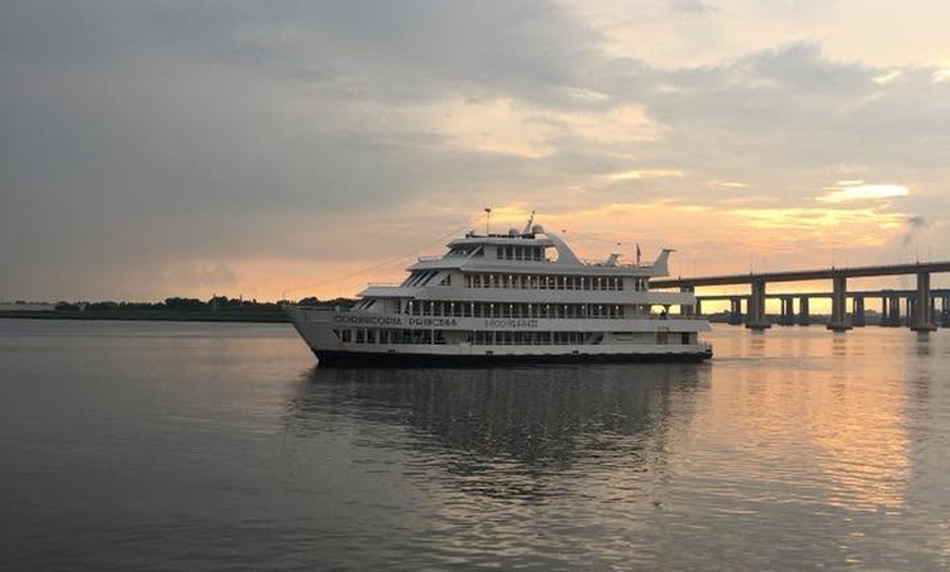 Image 3: Cornucopia Dinner Cruise Deals – 3-Hour Cruise and Dining Experience