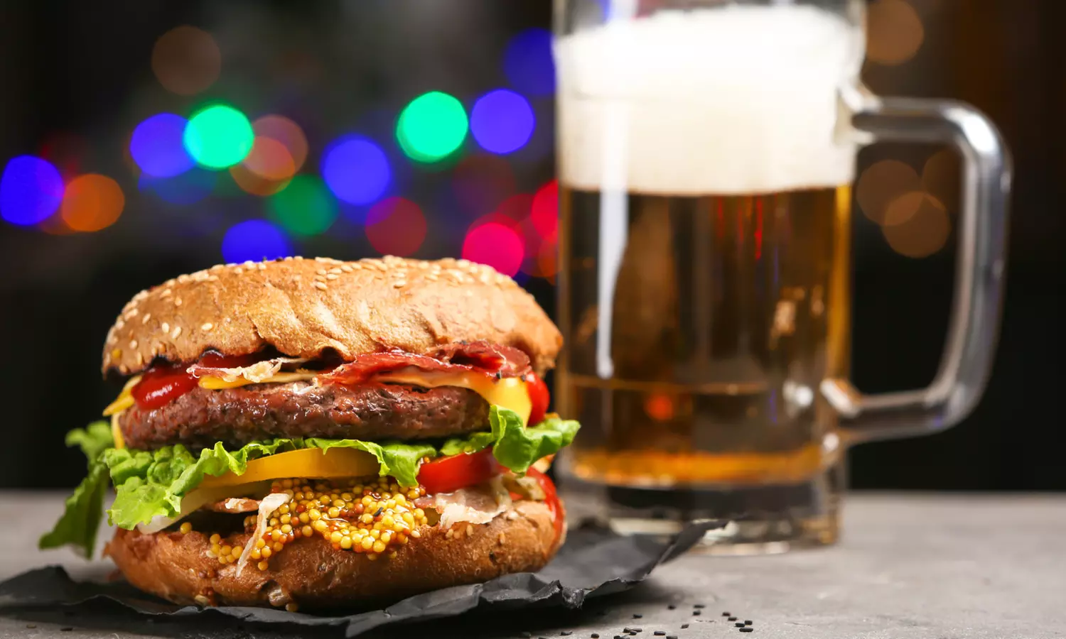 1, 2, or 4 Person:BBQ Brisket Cheeseburger/Smoked Chicken Burger +Beer