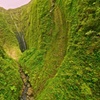 Image 1: Enjoy Hawaiian Scenery and History with Flying Ride Films