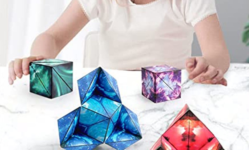 Image 2: 3D Changeable Magnetic Magic Cube