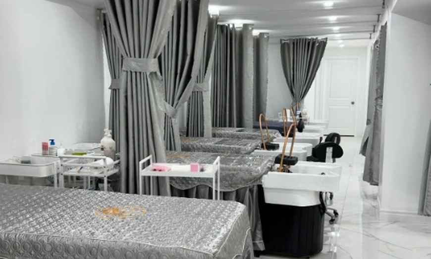 Image 5: Up to 47% Off on Pampering Head SPA Package  at Diva Nails Spa