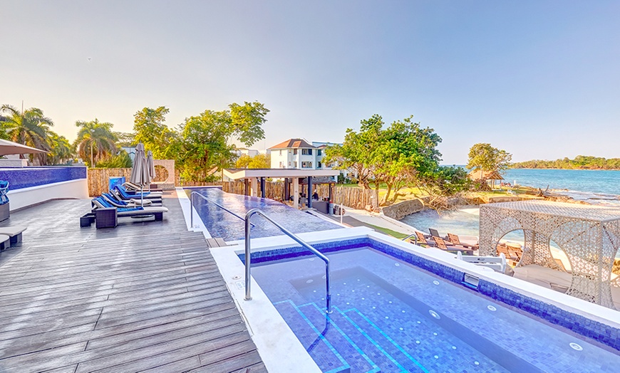 Image 4: ✈ All-Incls. Grand Lido Negril Resort with Air from JetSet Vacations