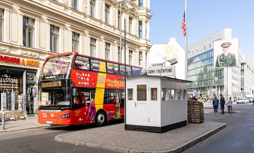Image 4: Berlin: Hop-on Hop-off Bus Tour 