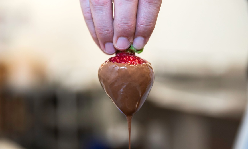 Image 11: Chocolate-Making Classes