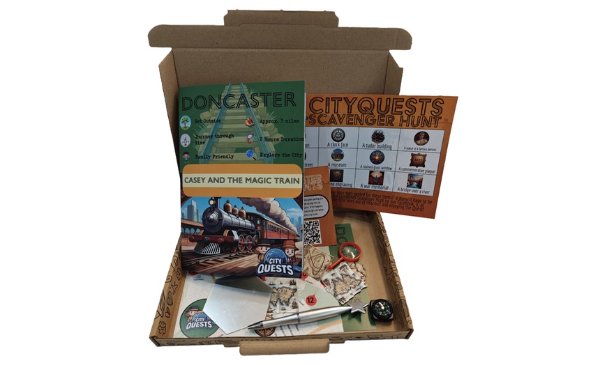 Image 2: Guided City Tour Incl Map, Compass, Magnifying Glass & Stickers 