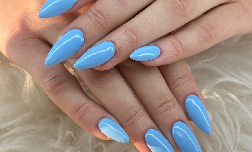 Image 9: Tot 38% korting op  bij UR Nails & Beauty