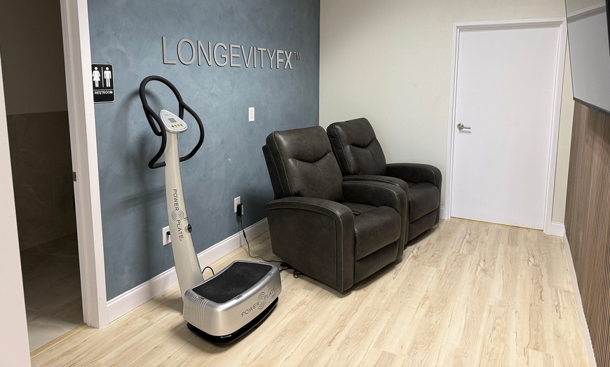 Image 3: Cryotherapy, Red Light, IR Sauna & Recovery Therapy Sessions or Passes