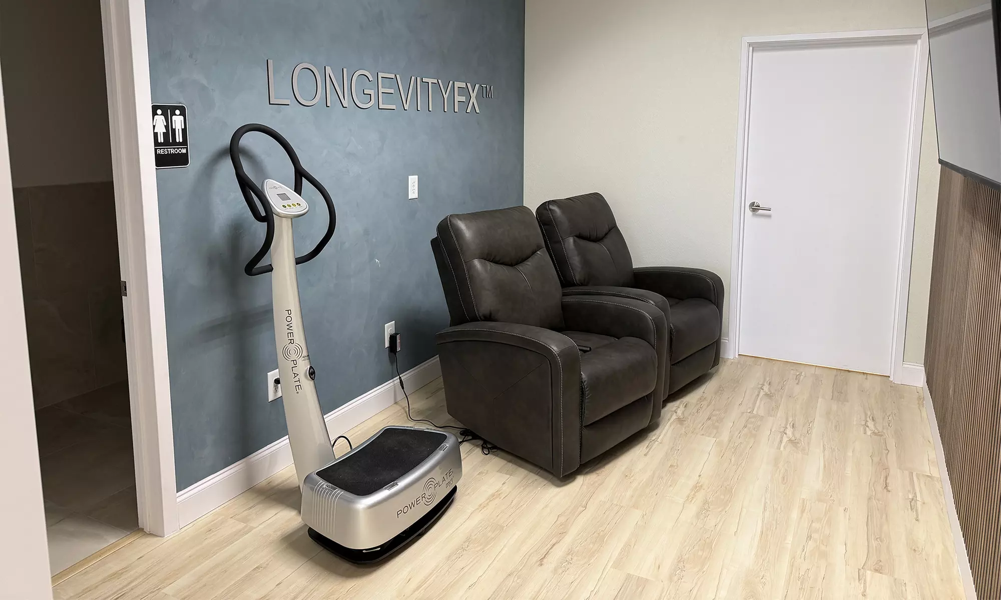 Cryotherapy, Red Light, IR Sauna & Recovery Therapy Session or Pass @Light Heat Cryo LongevityFX - Up to 80% Off