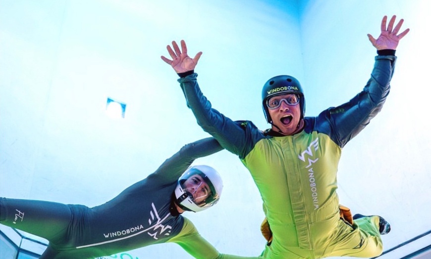 Image 7: 2 vuelos de paracaidismo indoor de 1 minuto para niño o adulto