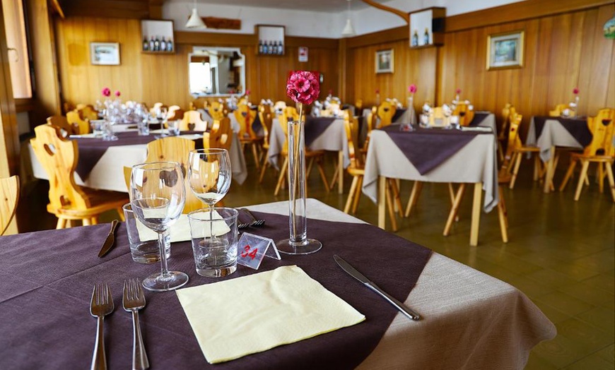 Image 9: Dolomiti: soggiorno con colazione, cena e parcheggio