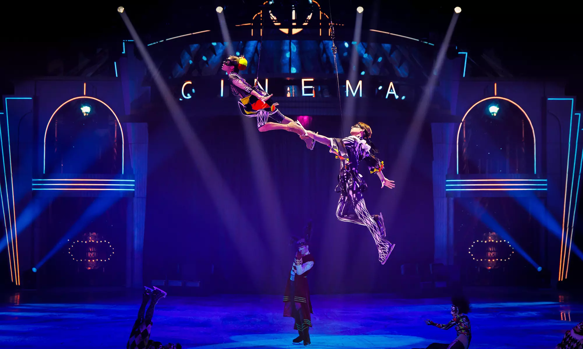 Ticket für „Holiday on Ice - Cinema of Dreams“: 21.11.2025–16.04.2026