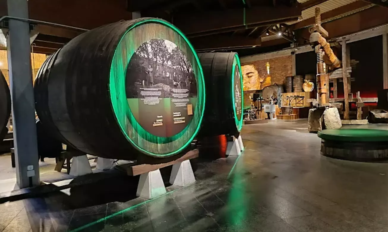 Visita al Museo de la Sidra y cata con aperitivos y pack regalo