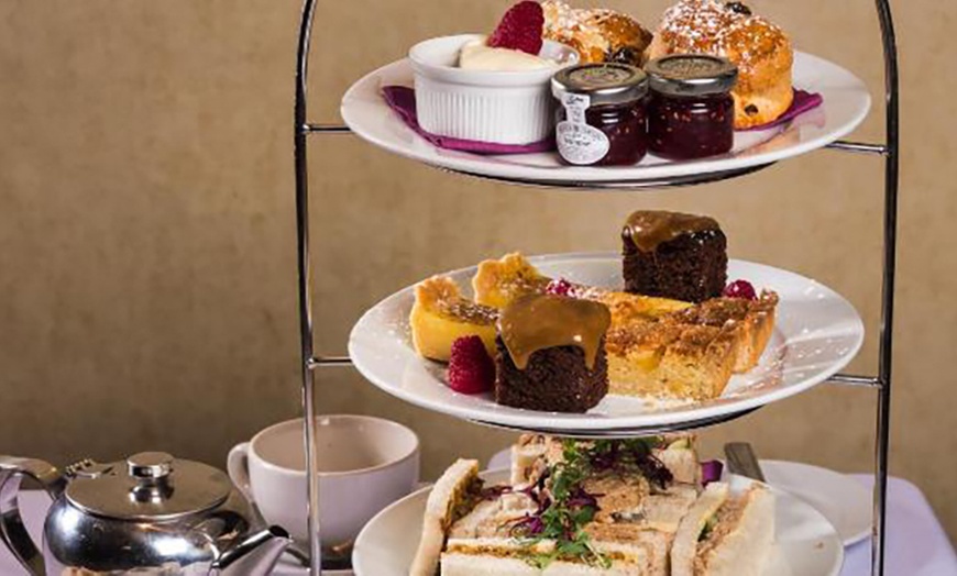 Image 13: Manchester: Stay for 2 with Breakfast, Late Checkout & More 