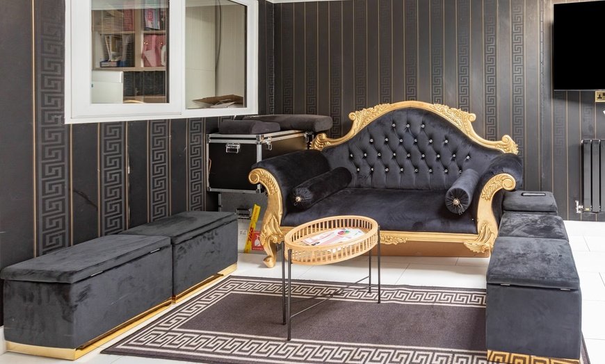 Image 5: Spray Tan with a Wax and Tint