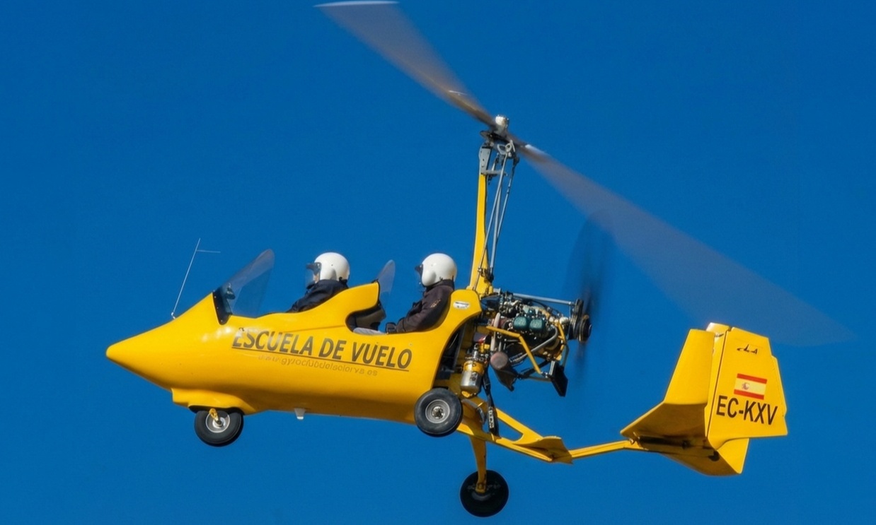 Bautismo de vuelo: autogiro para 1 o 2 personas con duración a elegir