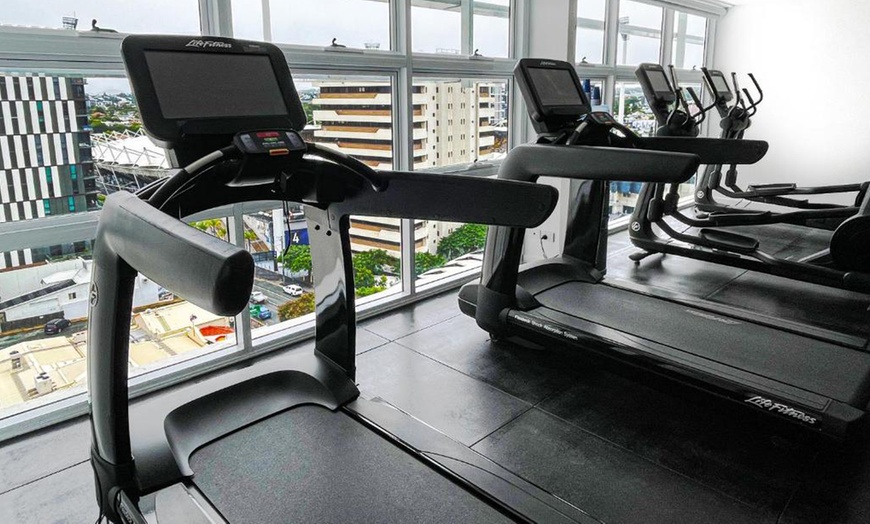 Image 9: Brisbane Getaway for Two: Swiss-Belhotel Stay + Wine & Late Checkout