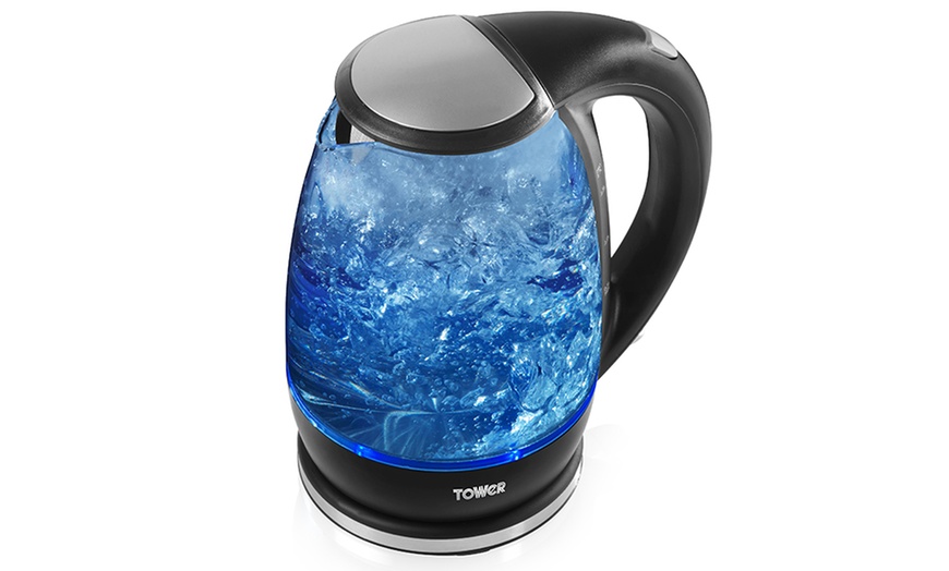 Image 2: Tower 1.7L Glass Kettle