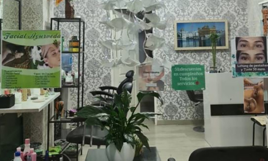 Image 6: Manicura y/o pedicura semipermanente junto a la Puerta del Sol