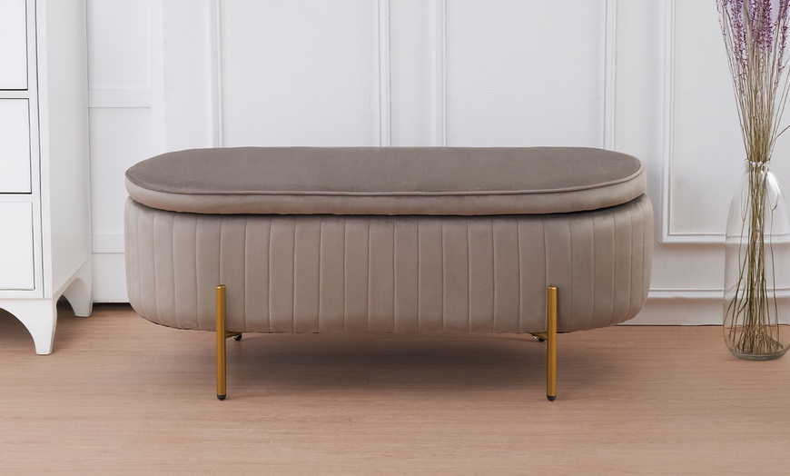 Image 34: Pouf contenitore a divanetto