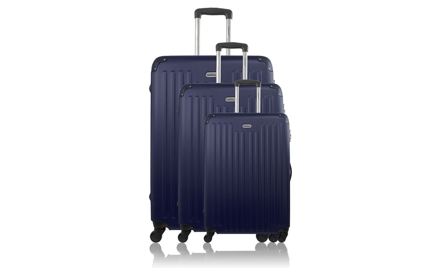 Image 25: Set of 3 Suitcases