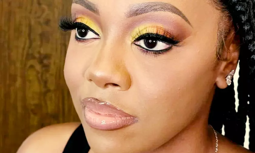 Achieve the Perfect Full or Soft Glam Look with Expert Makeup