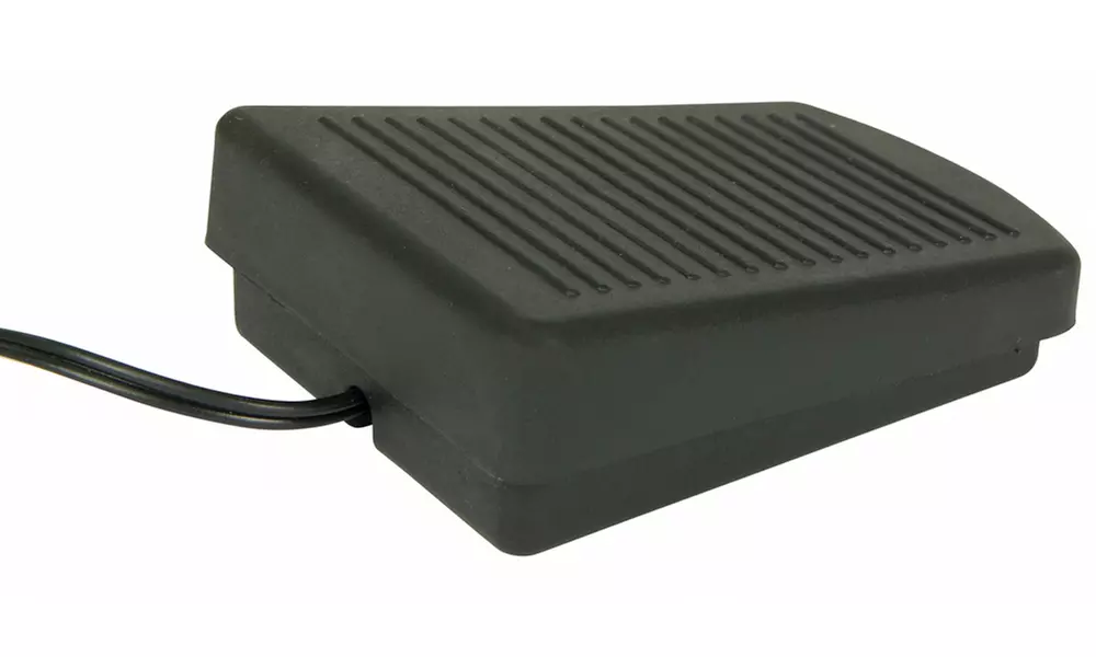 Sew-Lite Compact Sewing Machine for £16.99 (83% Off) - Image 4