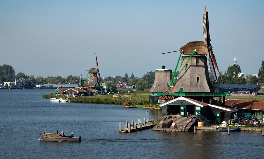 Image 16: Zaanse Schans Tour: vanuit Amsterdam in een Hop On Hop Off Holland bus
