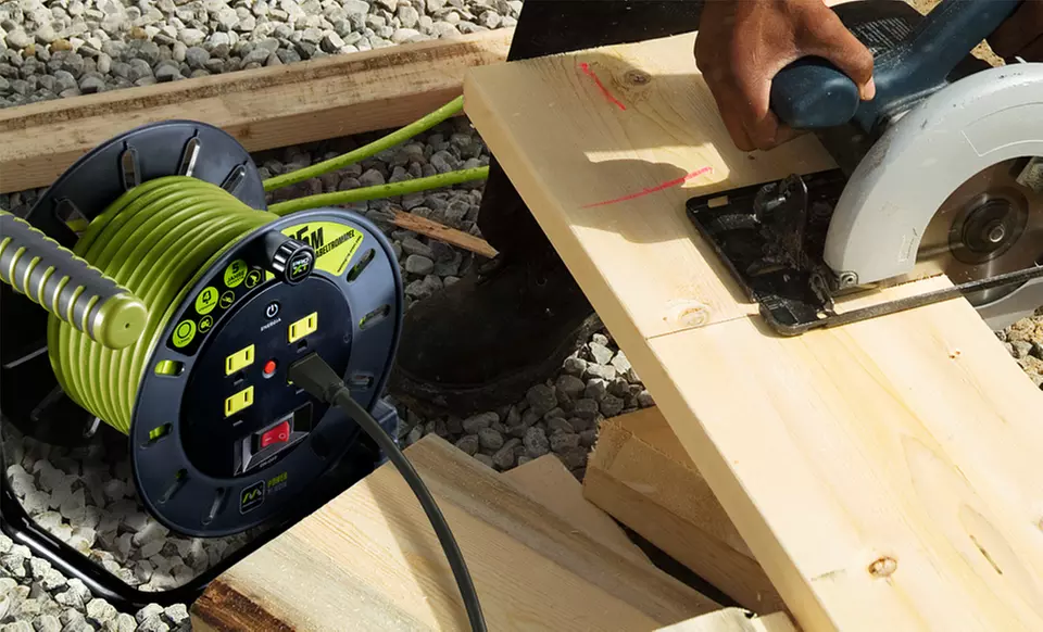 Masterplug 4-Outlet Cord Reel with Optional 60Ft. Extension Cord - Primary Image