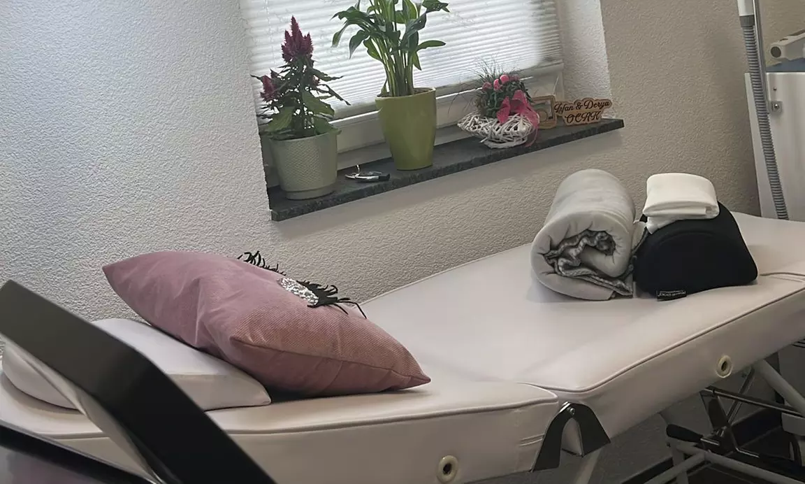 Wimpern- und/oder Augenbrauen-Lifting inkl. Färben für 1 Person