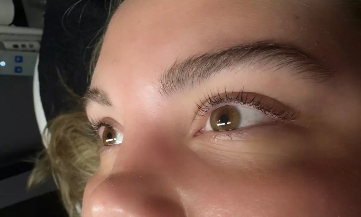 Get Beautiful Lashes with One Eyelash Tinting and Lift Treatment