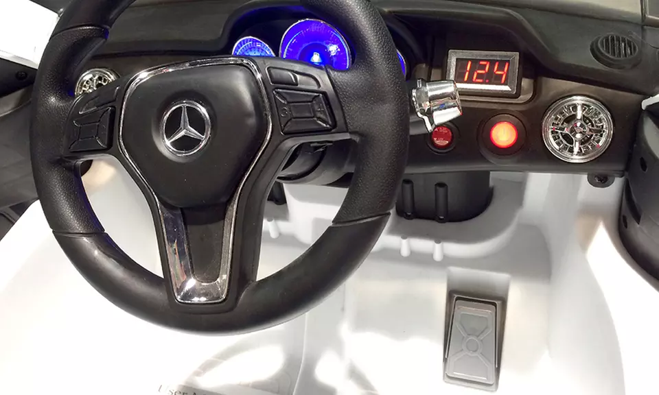 Mercedes-Benz GLK 300 Kids' Ride-on Toy - Second Medium