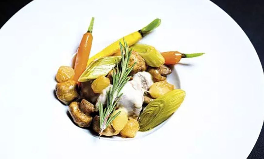 Image 6: Plongez dans le glamour et la féerie au Paradis Latin