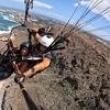 Image 2: Roza las nubes: vuelo de iniciación al parapente con foto incluida
