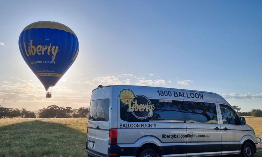 Image 7: Midweek Hot Air Balloon Flight with Breakfast & Transfer; Avon Valley