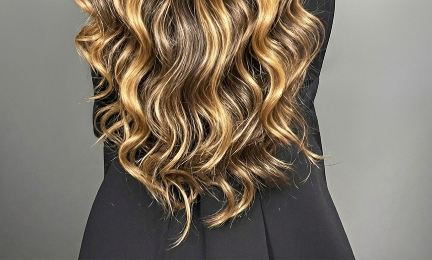 Image 3: Haircut, Blowdry & Color Transformation Packages


