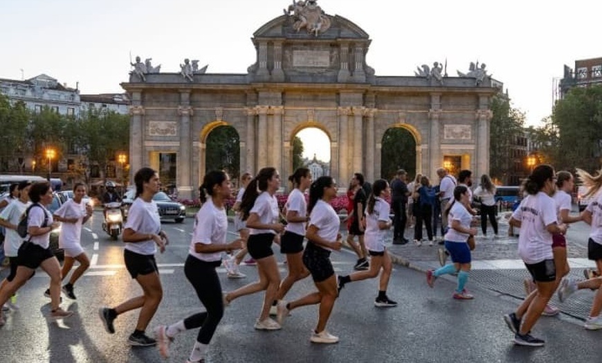 Image 4: Running con bebida para 1 o 2 personas en Club Pomona