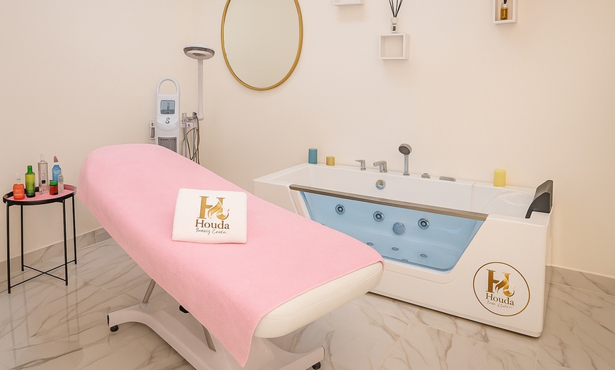 Image 2: 60 Mins Relaxing or Contouring Spa Treatment w/w/o Moroccan Bath/Blow