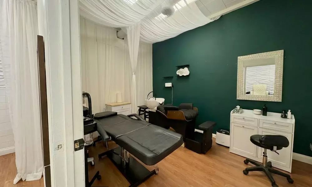 Soothing Deluxe Manicures & Pedicures for Refreshed Hands & Feet