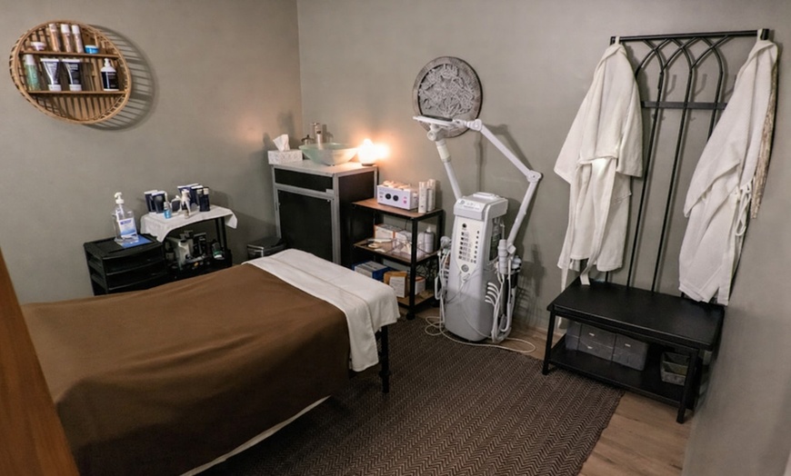 Image 2: 31% OFF! LUXE MASSAGE: Cupping + Aromatherapy + Hot Towels with Korey
