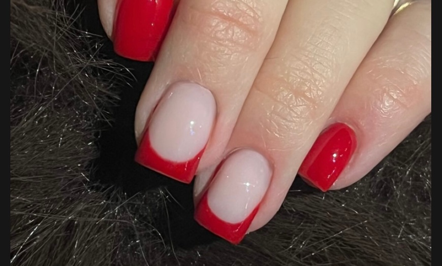 Image 5: Manucure et pédicure avec Nurbelia Studio Art