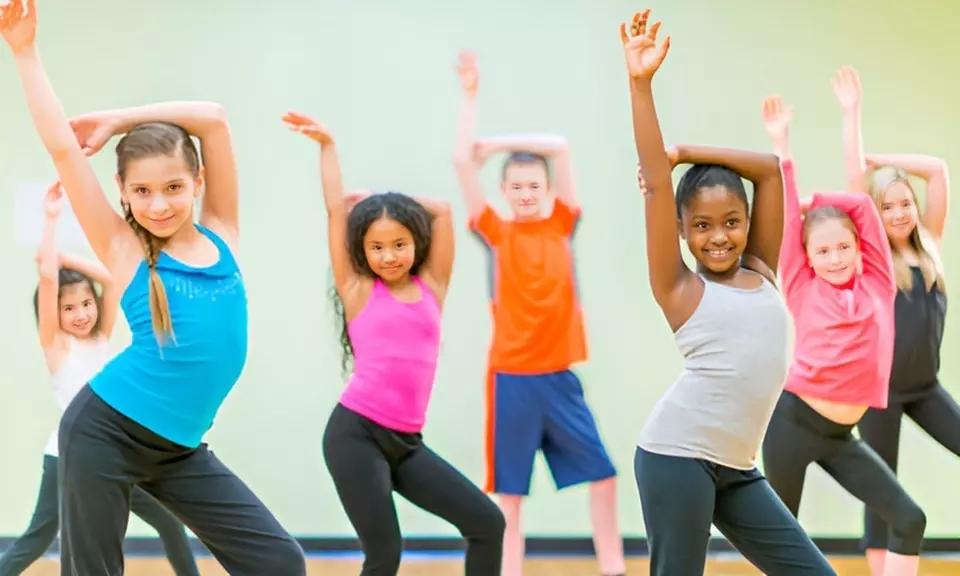 Dans, beweeg en straal: 1, 3 of 4 Zumba Kids lessen in Den Haag