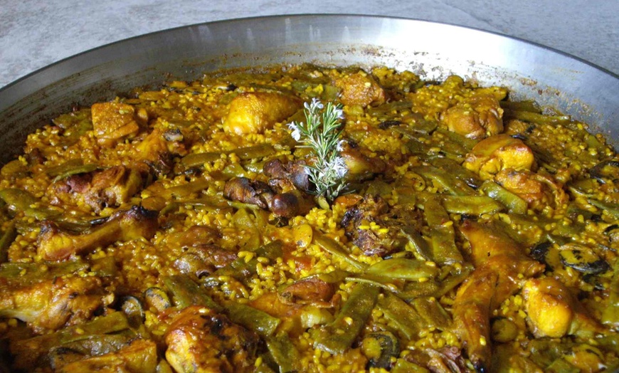 Image 2: Tour a Portitxol en catamarán con comida para 1 persona