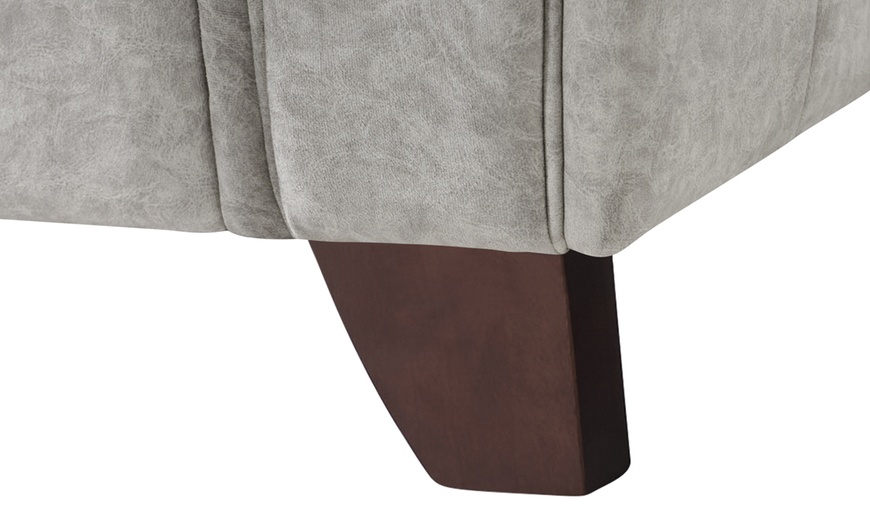 Image 7: Zante Suede Effect Chair and Sofa Set
