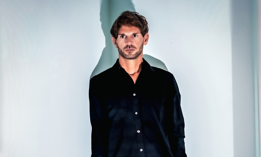 Image 2: 60 or 90-Minute In-Studio Photography Session with Photo Package