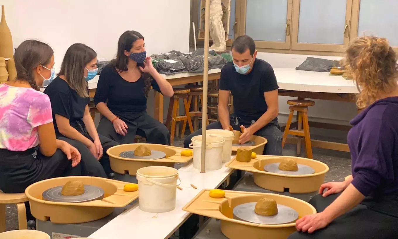 Taller de cerámica iniciación para 1, 2 o 3 personas, 90 minutos