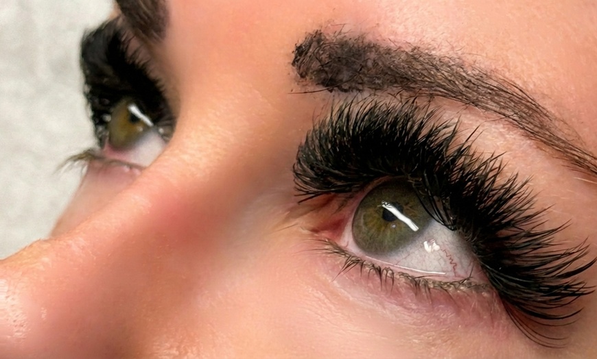 Image 2: Achieve Stunning Lashes with Classic, Hybrid, or Volume Extensions