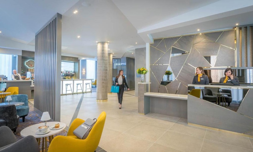 Image 10: Belfast: 4* Double or Twin Room with Breakfast